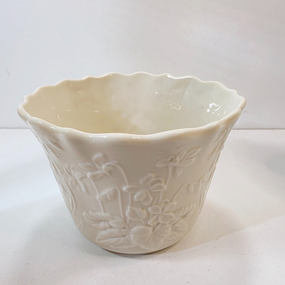 Lenox Masterpiece Collection Small Cachepot Planter Embossed Floral Scalloped
